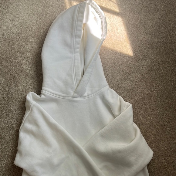 aritzia TNA hoodie XS - Picture 1 of 3